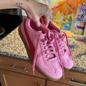 Puma Women's Pink and Red Sneakers